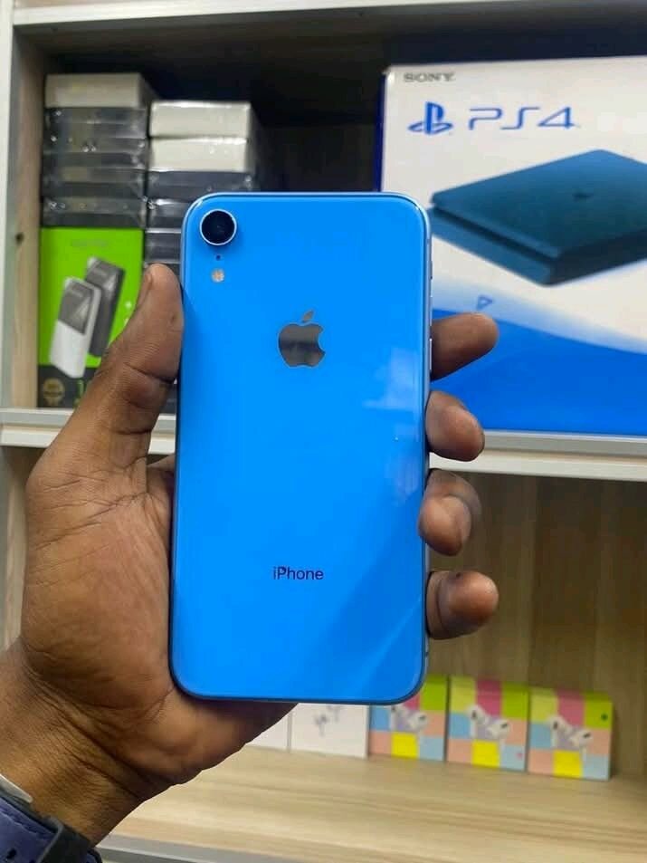 iPhone XR Bleu
