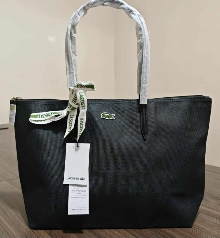 Sac à main Lacoste élégant
