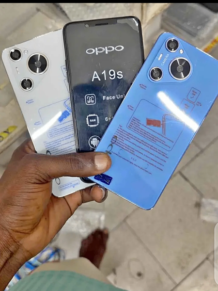 Téléphone portable Oppo A19s