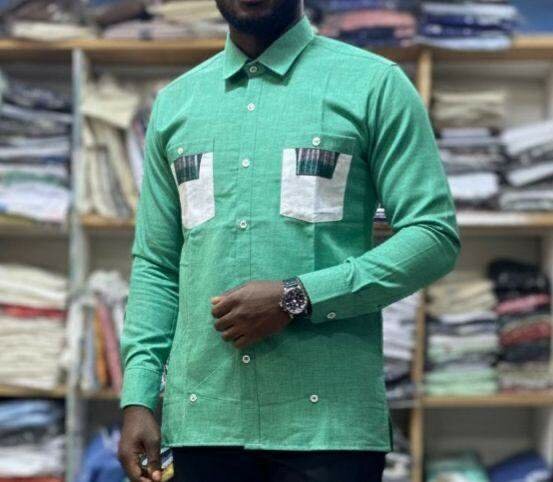 Chemise Homme Élégante en Coton