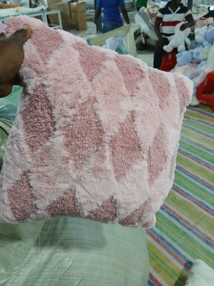 Coussin Doux en Peluche Géométrique
