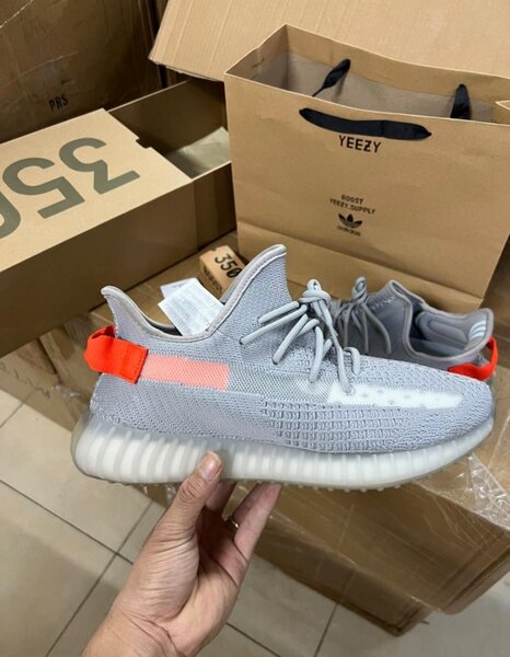 Sneakers Yeezy Boost gris