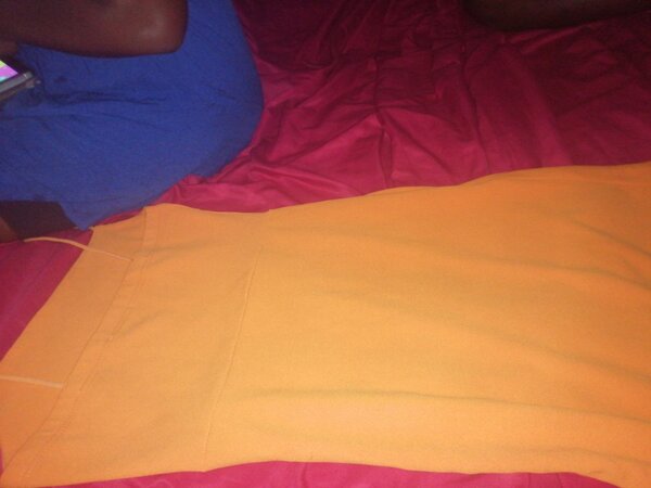 Robe élégante jaune vif