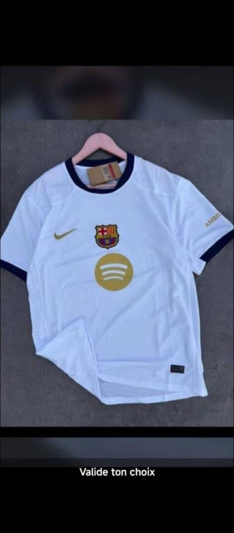 Maillot de football rouge