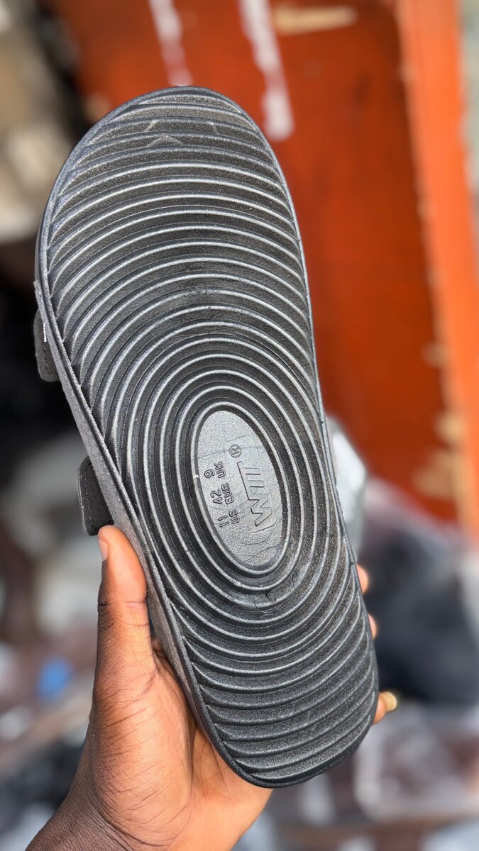 Sandales en cuir à boucles