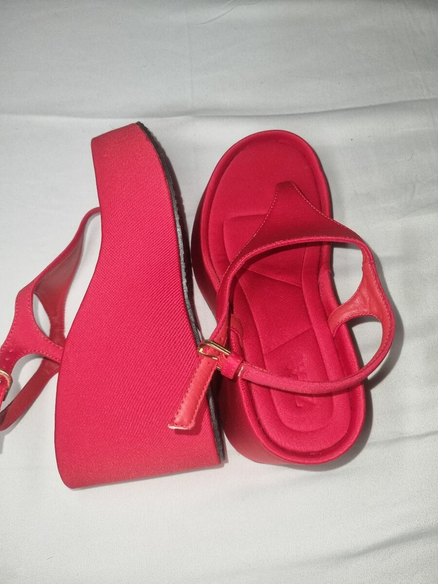 Sandales compensées rouges femme