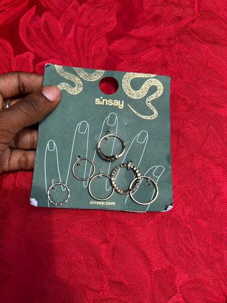 Lot de bagues Sinsay élégantes