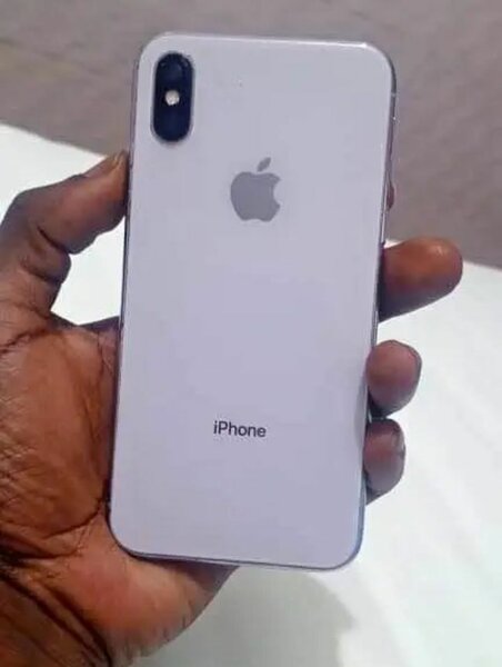 iPhone X 64Go Argent