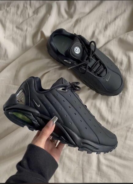 Baskets Noires Modernes