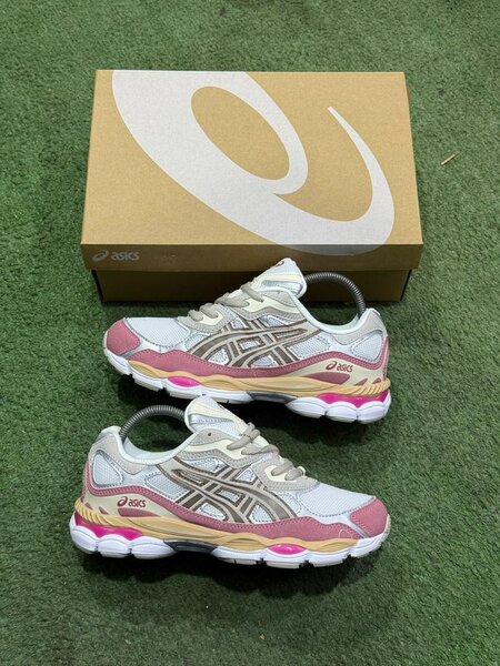 Baskets ASICS confort femme