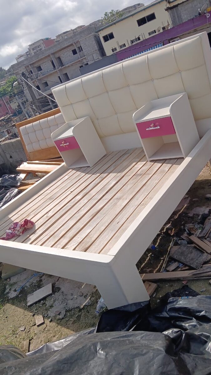 Lit double moderne bois