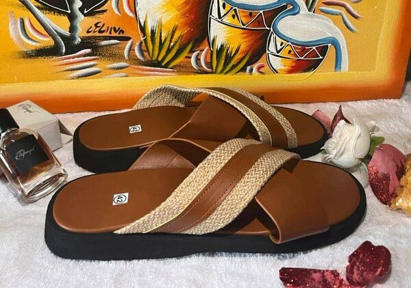 Sandales croisées élégantes pour hommes