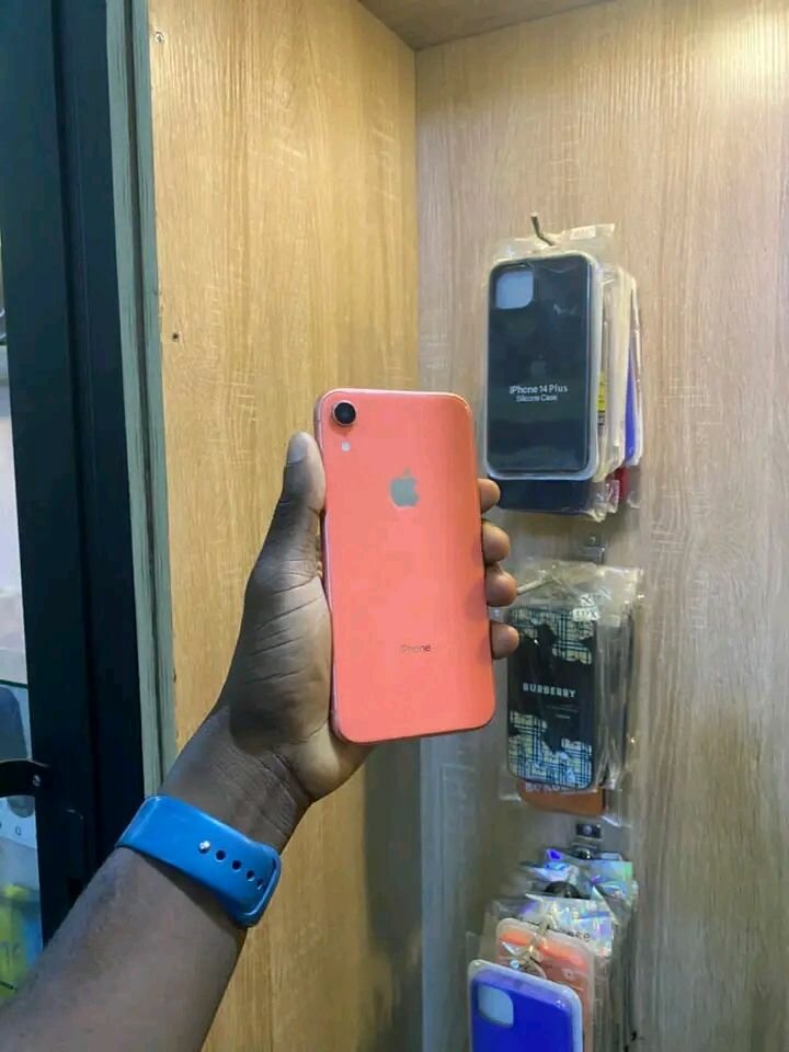 iPhone XR Rouge 64Go Débloqué