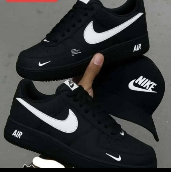 Nike Air Force 1 noir et blanc