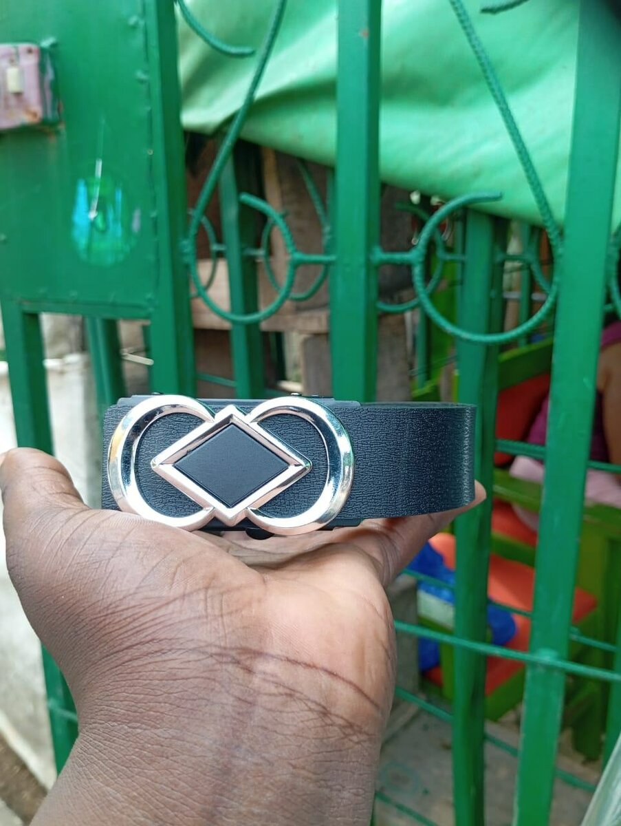 Ceinture élégante semi cuir