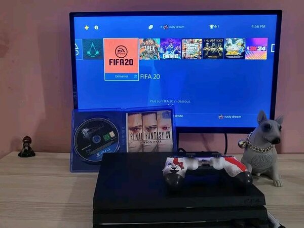 Console PS4 avec jeux