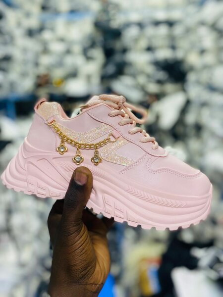 Baskets glamour dorées