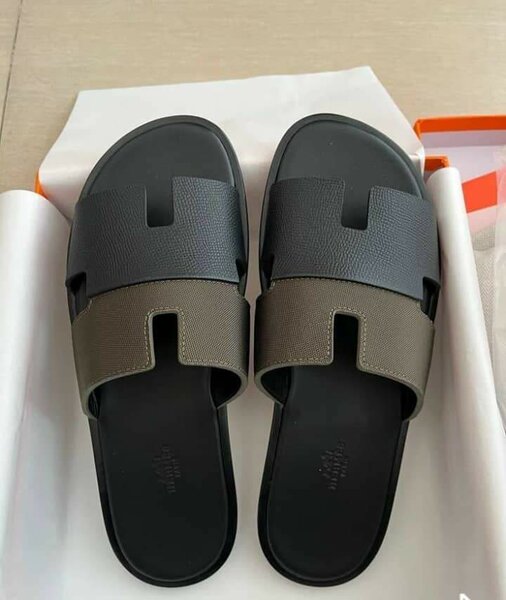 Sandales plates homme Hermes