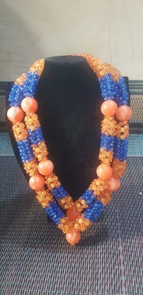 Collier perles colorées élégantes