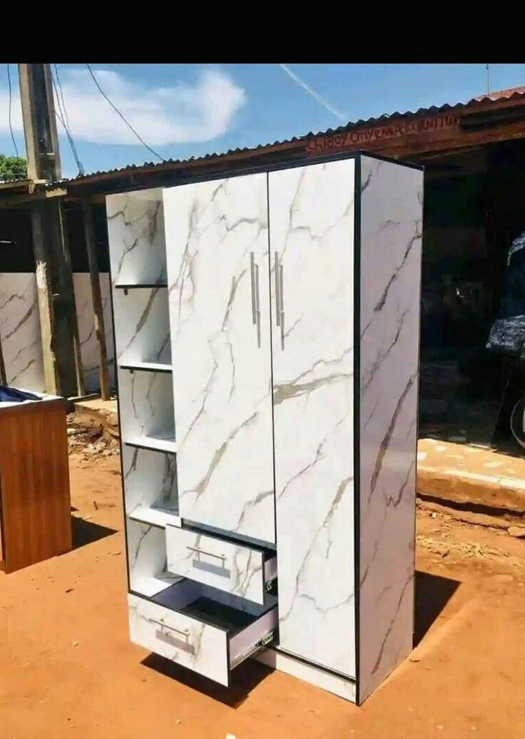 Armoire moderne en bois