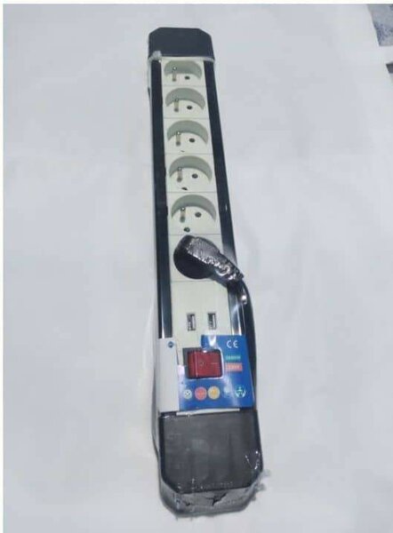 Multiprise avec USB et interrupteur