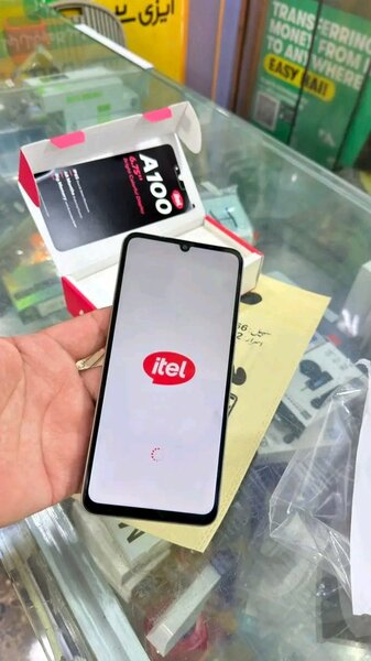 Téléphone Itel A100 - Neuf