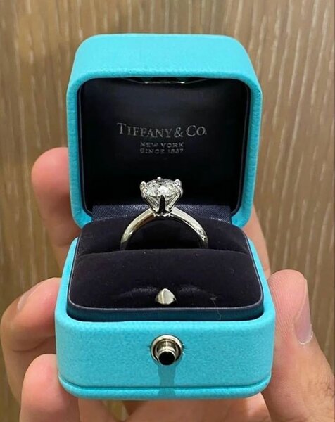 Bague de fiançailles diamant Tiffany & Co