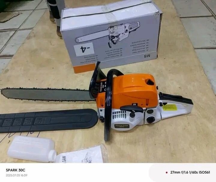 Tronçonneuse Électrique Puissante