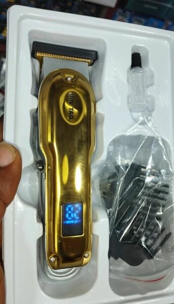 Tondeuse professionnelle dorée