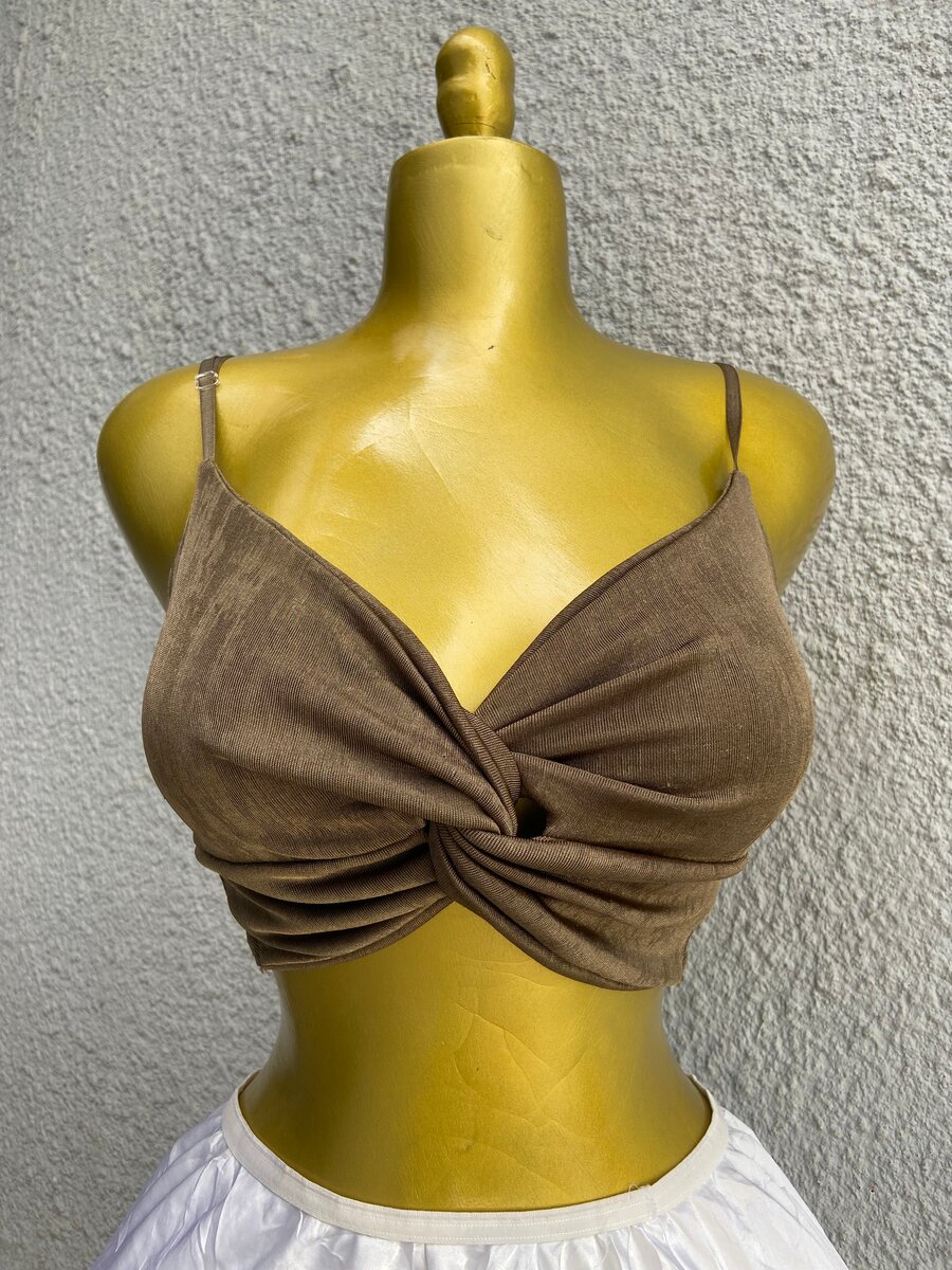 Haut élégant croisé femme