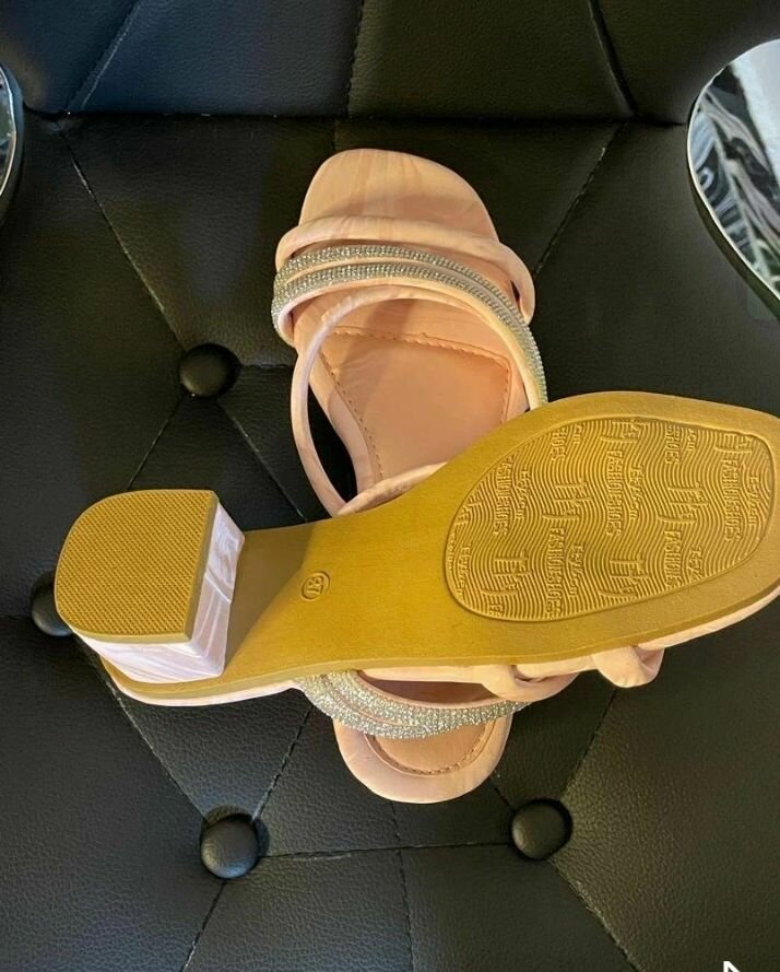 Sandales élégantes à talons