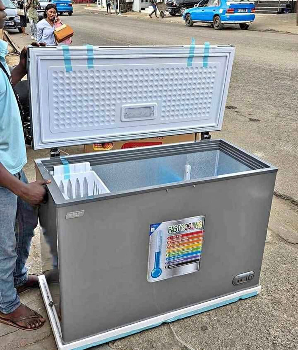 Congélateur coffre compact