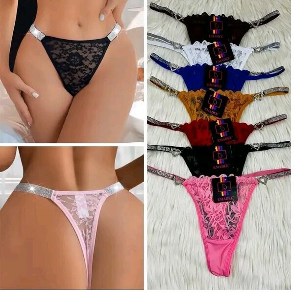 String en dentelle rouge pour femmes