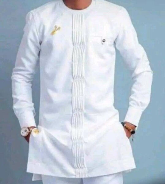 Chemise brodée pour homme