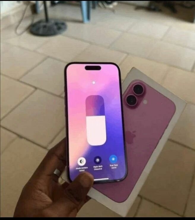 Smartphone iOS rose - dernier modèle