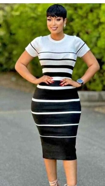 Robe élégante rayée