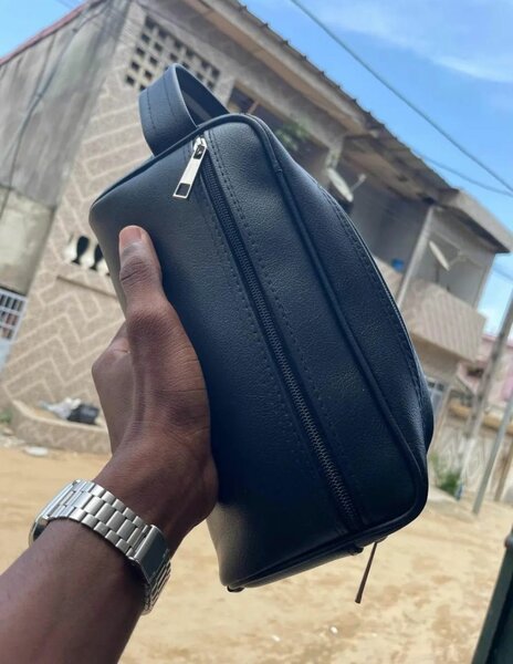 Sacoche bandoulière homme élégante