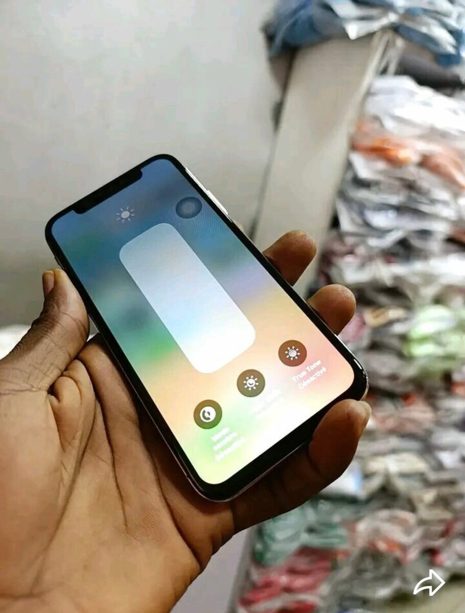 iPhone X 64 Go - État Neuf