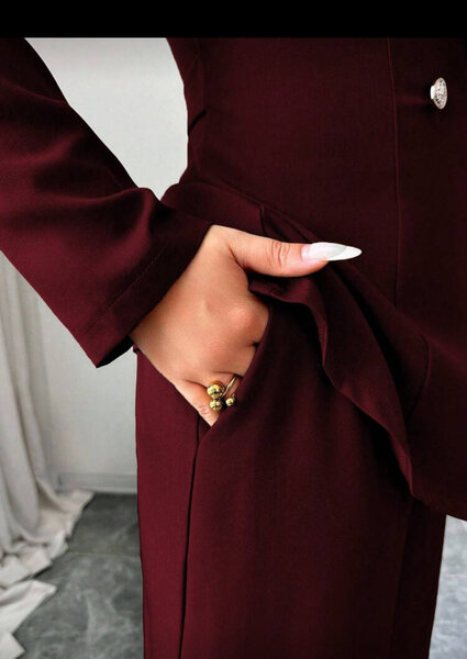 Tailleur pantalon bordeaux chic