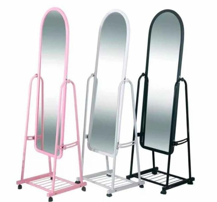 Miroir sur pied portable