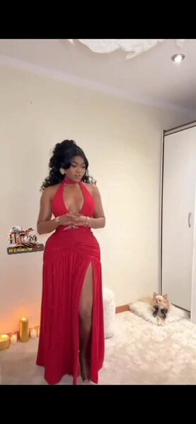 Robe longue rouge fendue