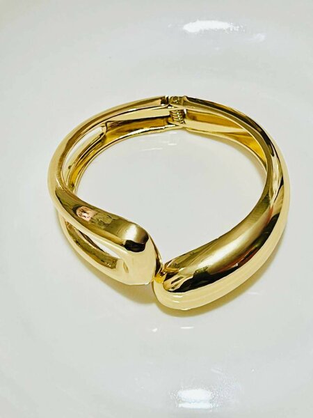 Bracelet en or élégant