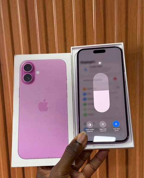 iPhone 16 plus rose 128Go