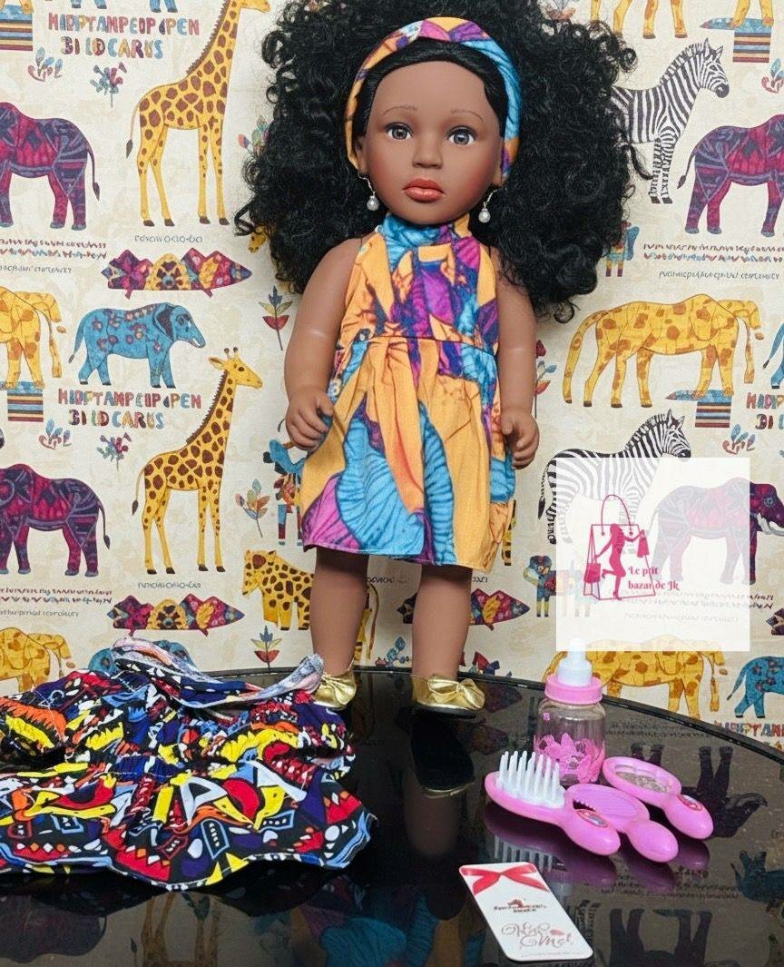 Poupée ethnique avec accessoires