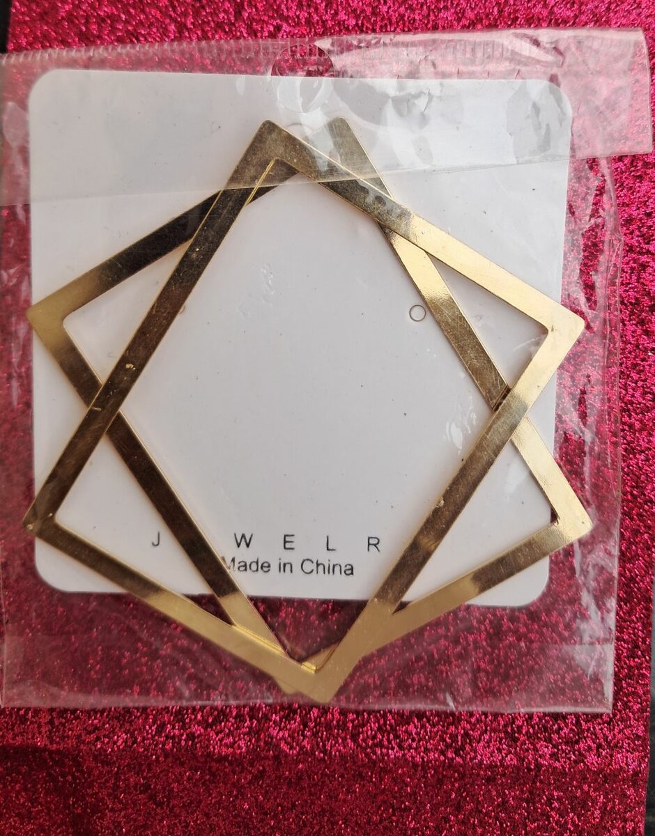 Boucles d'oreilles carrées chic