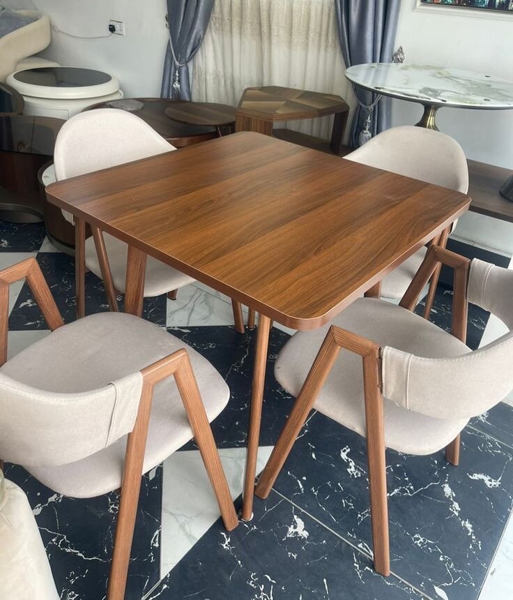 Salle à manger moderne 5 pièces