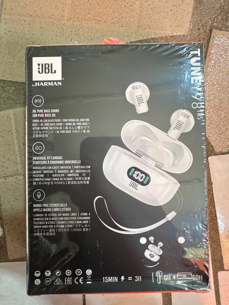 JBL tune Y98