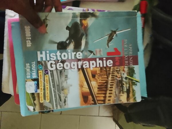 Manuel Histoire-Géographie 1ère