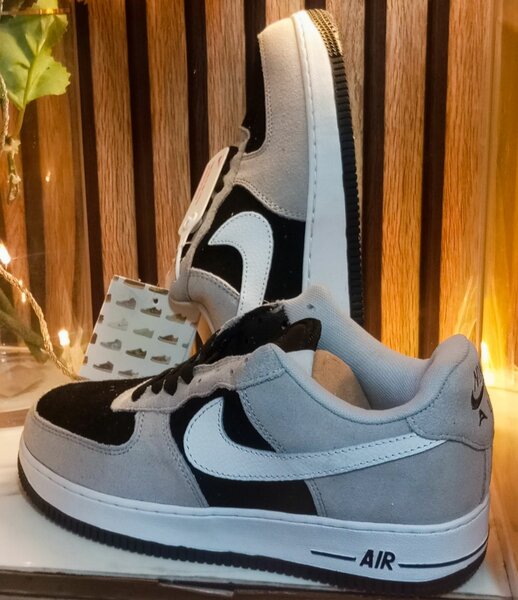 Baskets Air grises et noires