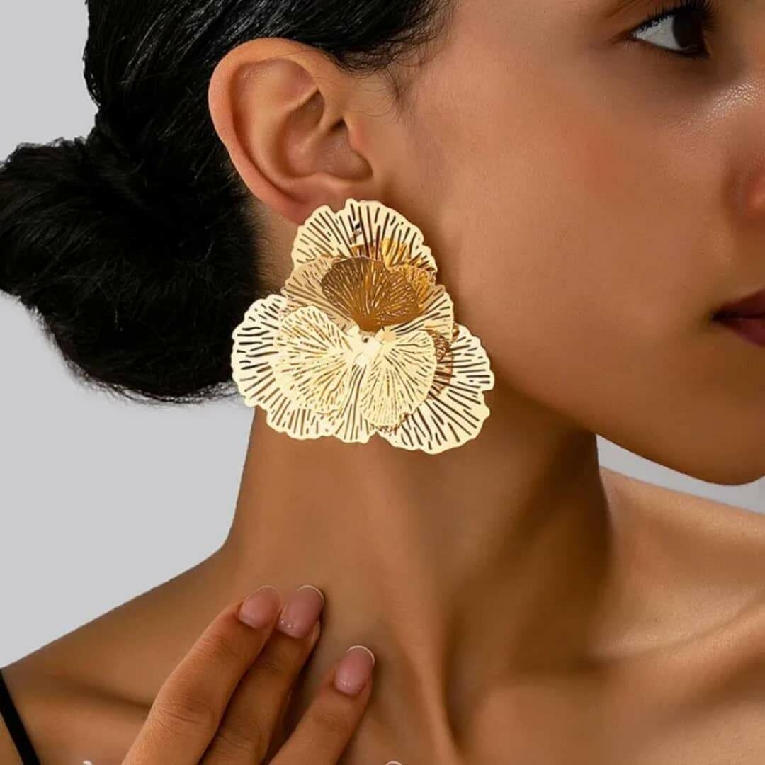 Boucles d'oreilles florales élégantes